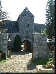Der Eingang zum Burghof